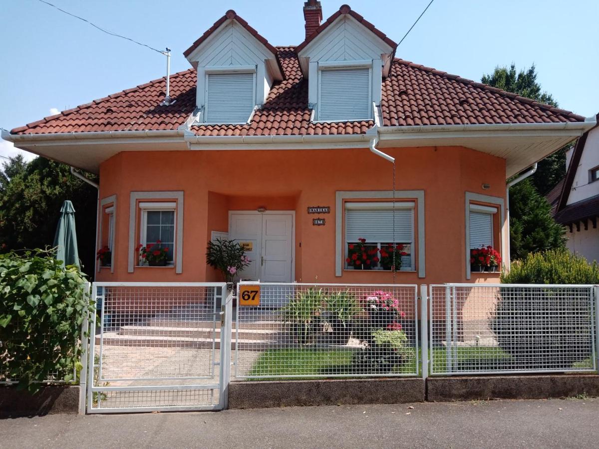 Marika Apartman Hajduszoboszlo Ngoại thất bức ảnh