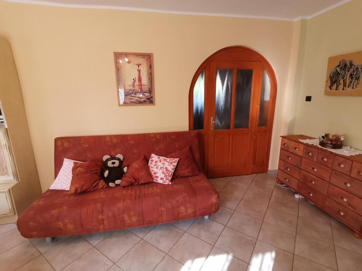 Marika Apartman Hajduszoboszlo Ngoại thất bức ảnh