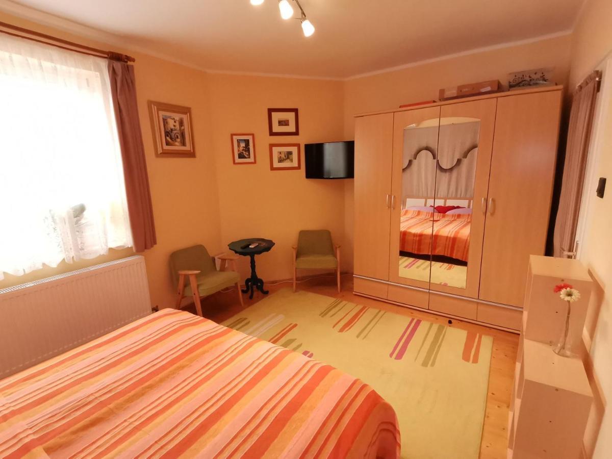 Marika Apartman Hajduszoboszlo Ngoại thất bức ảnh